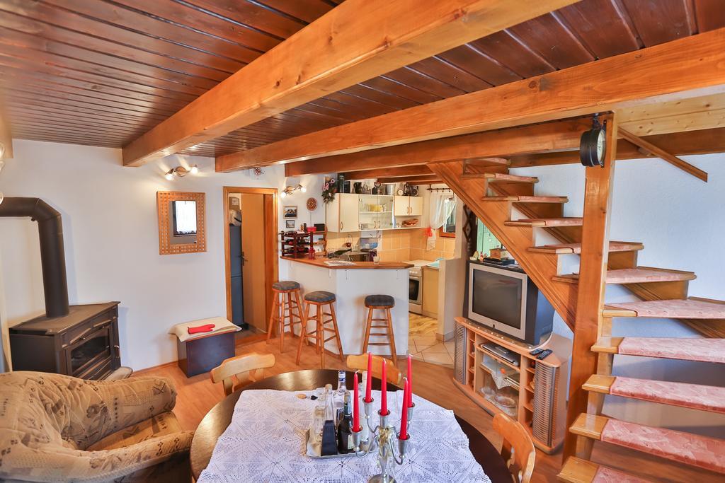Holiday Home Trzan Йосипдол Экстерьер фото