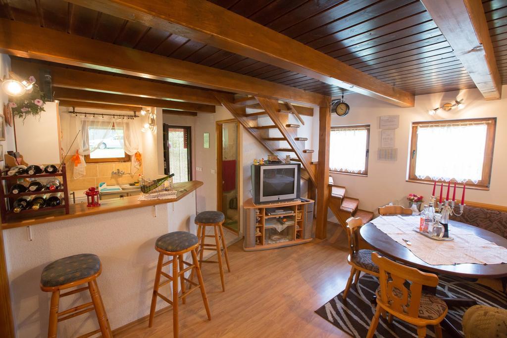 Holiday Home Trzan Йосипдол Экстерьер фото